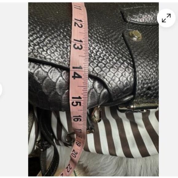 Henri Bendel Black Snakeskin Tote - Picture 14 of 16